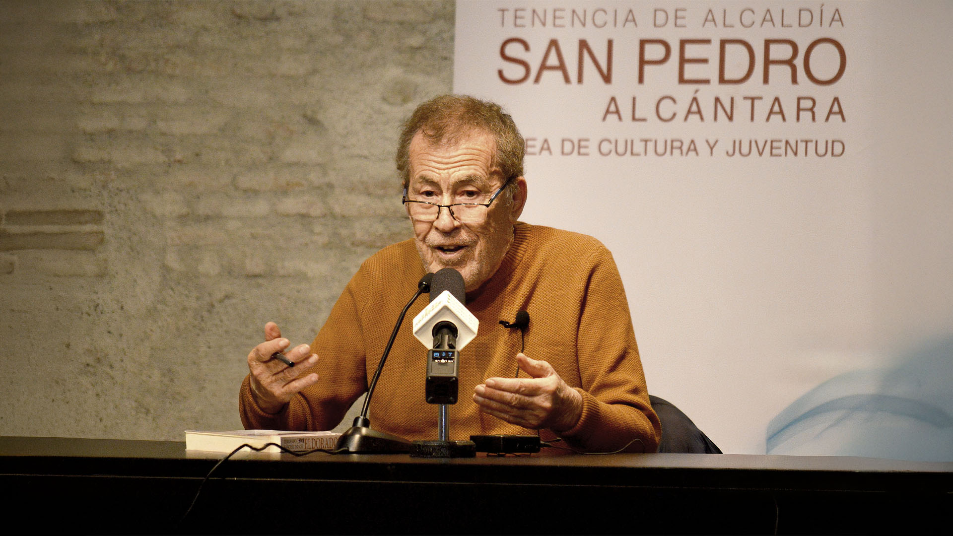 Facilitamos imágenes de Fernando Sánchez Dragó a Espejo Público (Antena 3 TV)